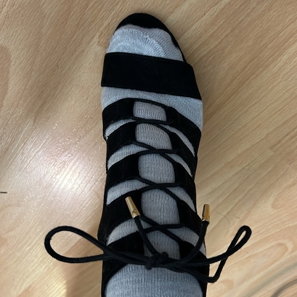 London Rebel | Open Toe Block Heel Ankle Booties - Picture 6 of 7